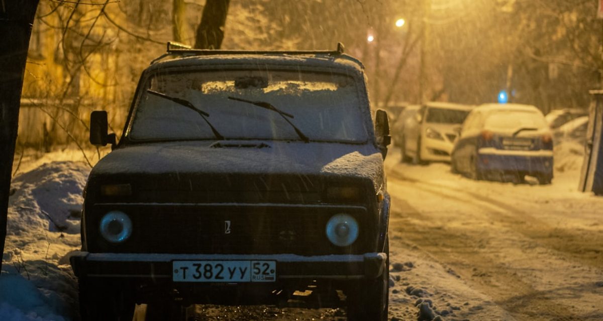 В Татарстане нетрезвый водитель на «Ниве» пытался уйти от полиции, но машину остановили стрельбой по колёсам