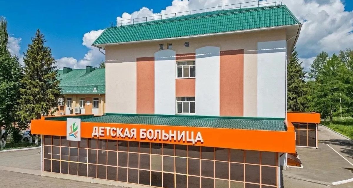 Хирурги удалили у 9-летней девочки 9-сантиметровую кисту и сохранили орган